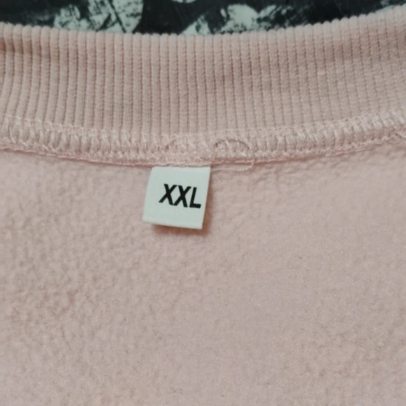 Chic Pink Flamingo Sweatshirt - Picture 2 of 6